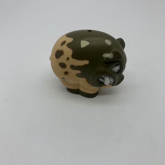 Vintage‎ 1989 Playmates Toys Barnyard Commandos Captain Tusker Chitlins Figure - Picture 3 of 8